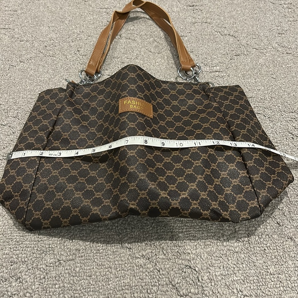 NWT Elegant Brown & Tan Checkered Women's Bag With Silver Tone Hardware 16x10 - Picture 4 of 5